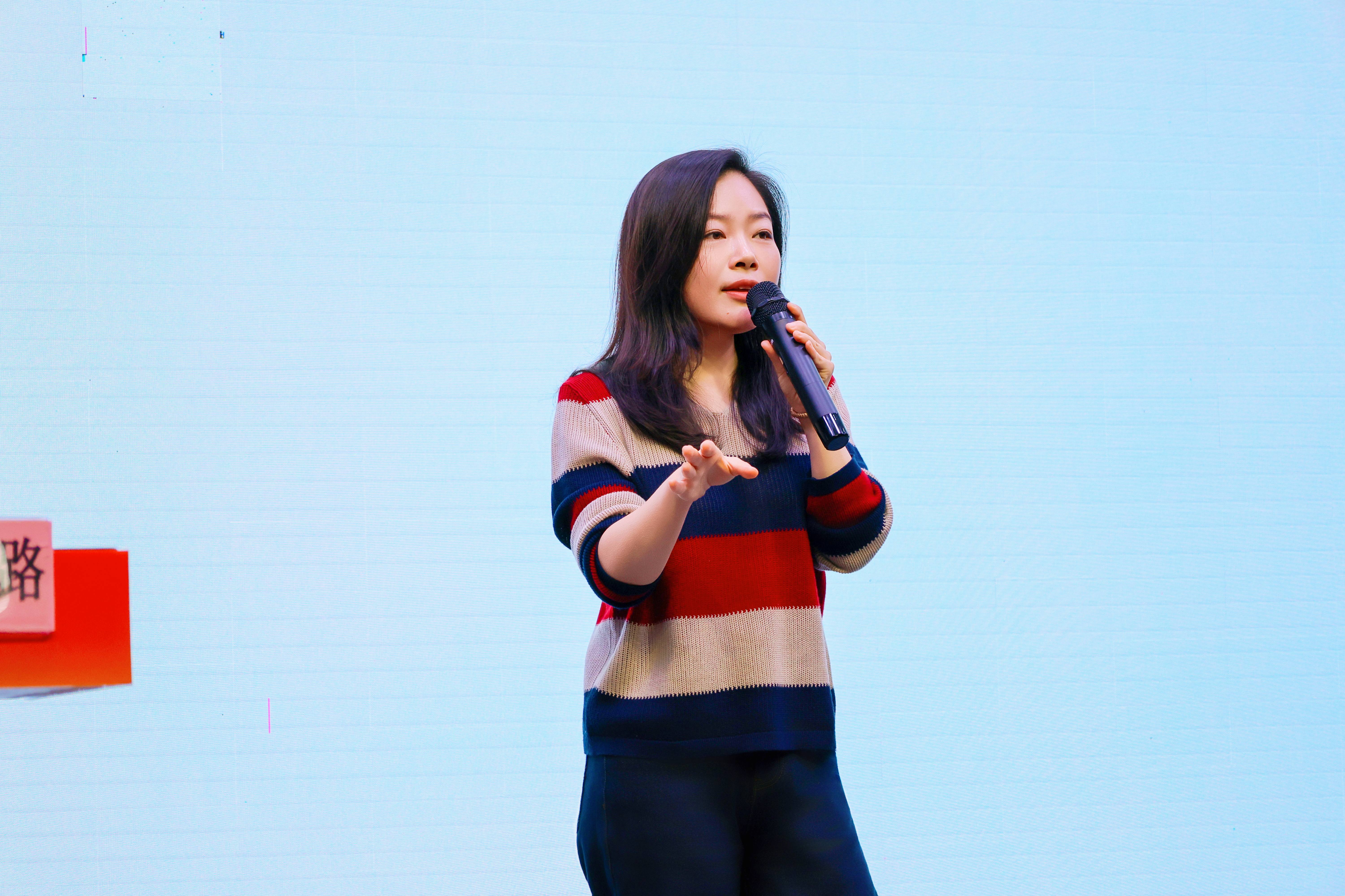 1765175249356891.jpg 黄璐璐(1).jpg